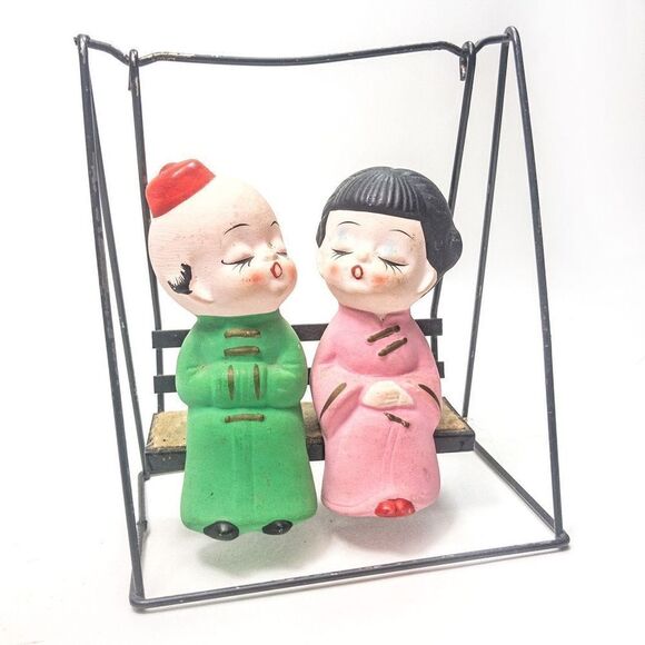 MCM Hand Painted Bisque Porcelain Kissing Couple Swing Japan - Picture 3 of 9